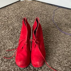 Rogue Helium heels size 10